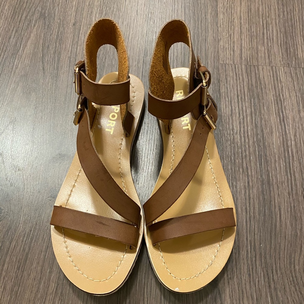 Used women’s sandals. Size 7
